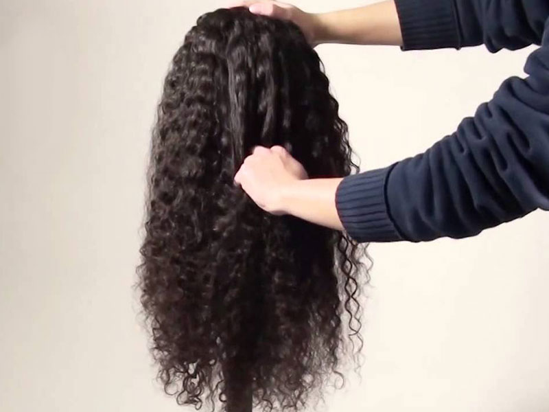 Wig Detangler 101: Our Step-By-Step Guide